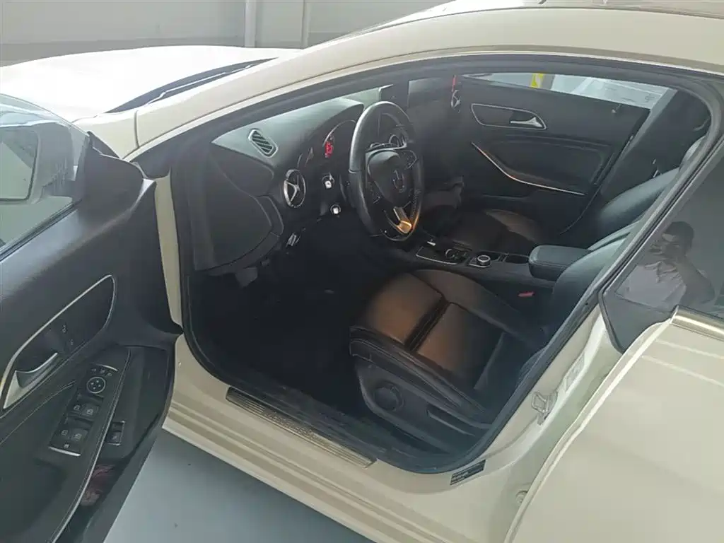 Mercedes-Benz CLA 2017 — фото 12