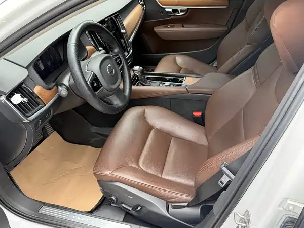 Volvo S90 2020