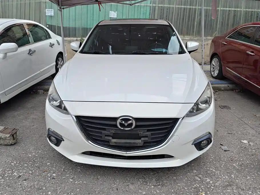 Mazda 3 Axela 2015 — фото 2