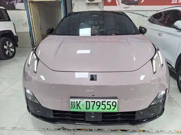 Lynk & Co Z20 2025