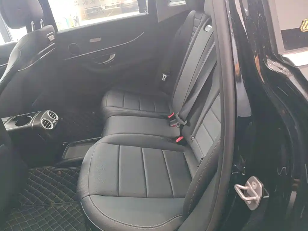 Mercedes-Benz E-Class 2019 — фото 17