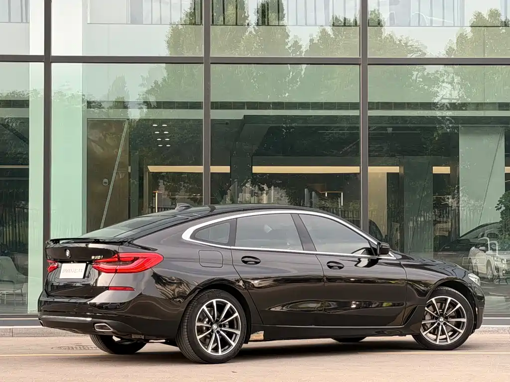 BMW 6 Series GT 2021 — фото 27
