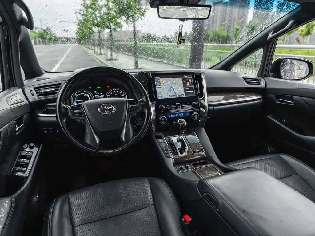 Toyota Alphard 2020 — фото 10