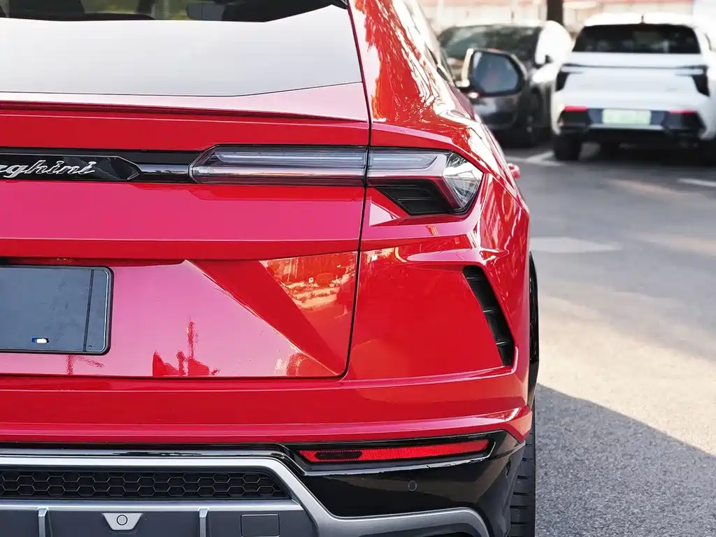 Lamborghini Urus 2020 — фото 7