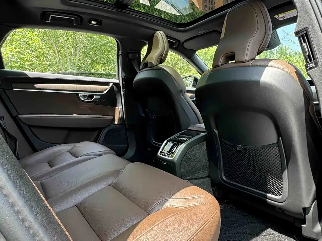 Volvo S90 2023 — фото 17