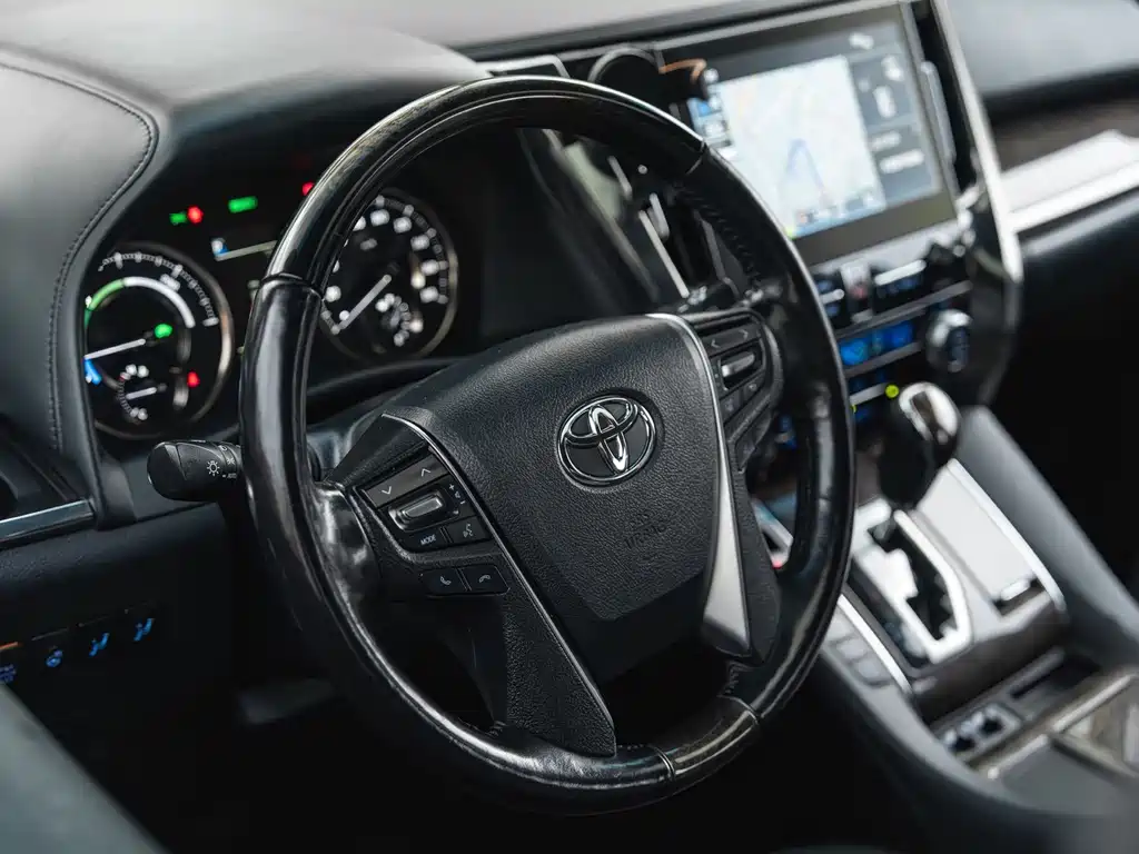 Toyota Alphard 2020 — фото 14