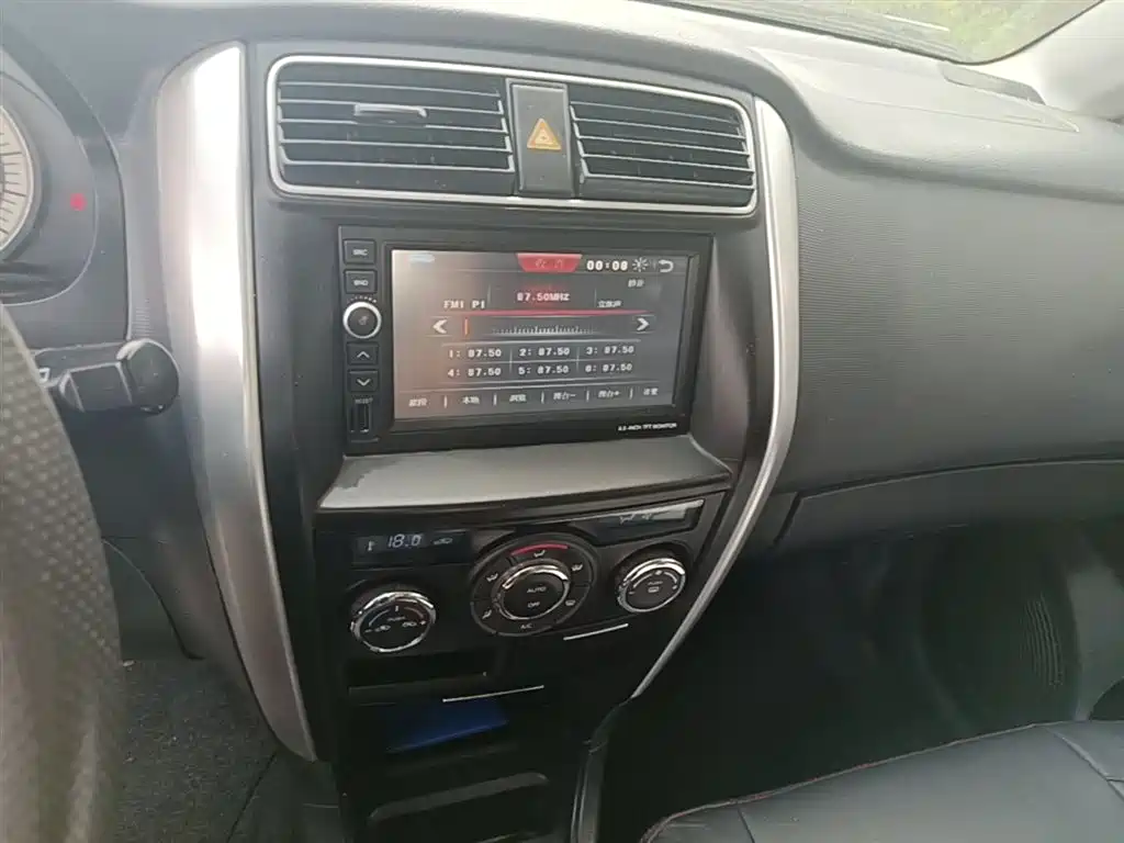 Suzuki Liana A6 2015 — фото 13