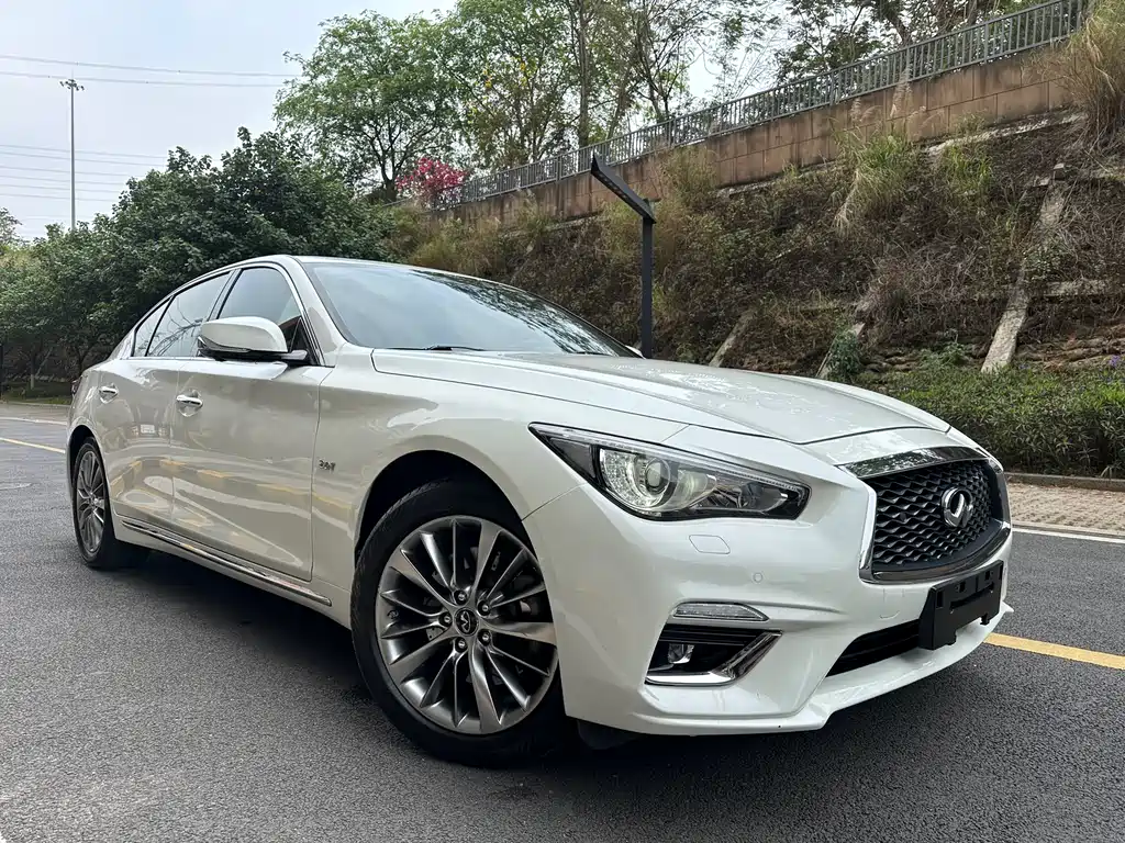 Infiniti Q50L 2019 — фото 3