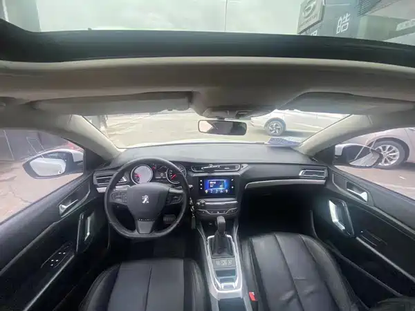 Peugeot 408 2016