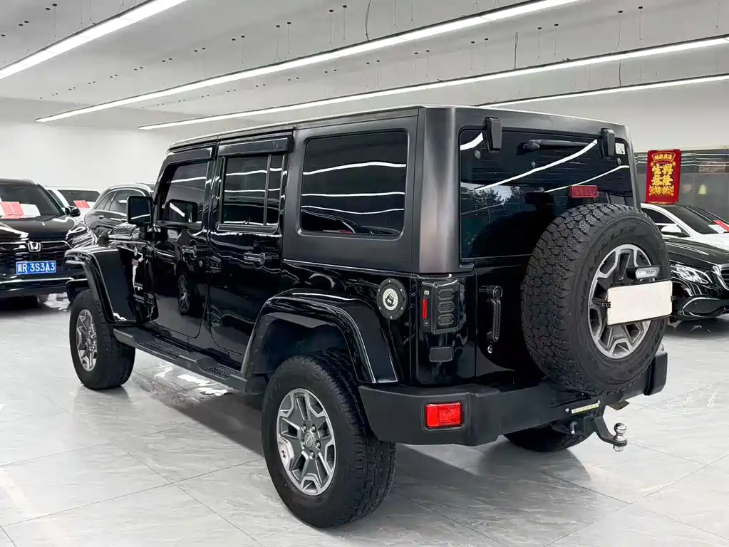 Jeep Wrangler 2017 — фото 6