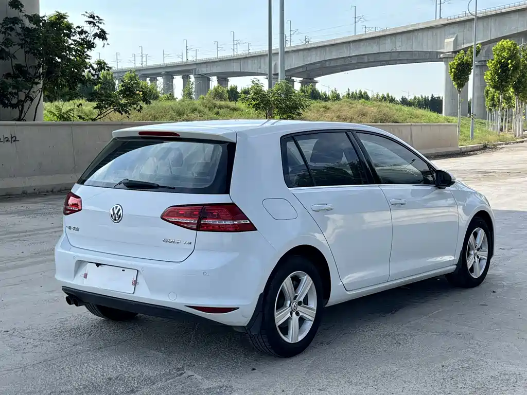 Volkswagen Golf 2016