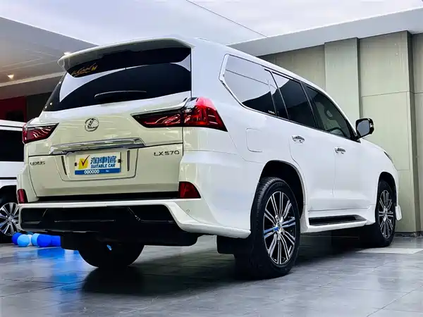 Lexus LX 2019
