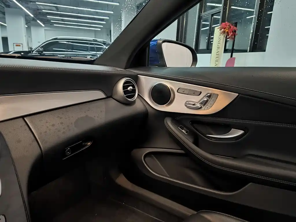Mercedes-Benz C-Class 2021 — фото 12