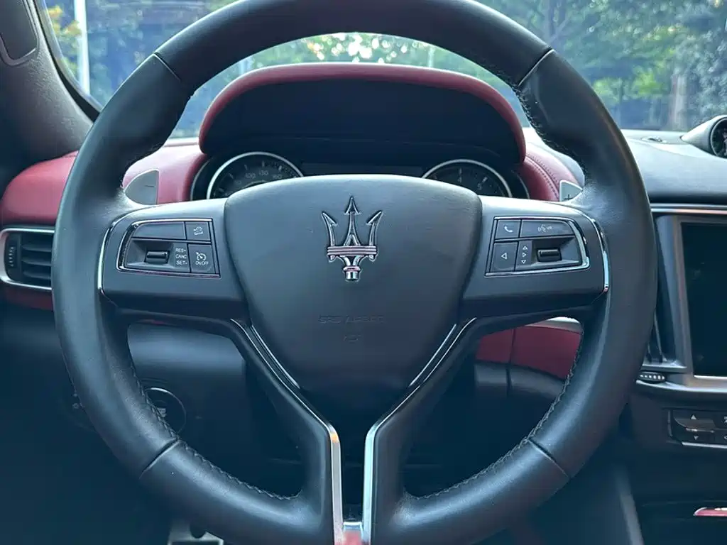 Maserati Levante 2021 — фото 10