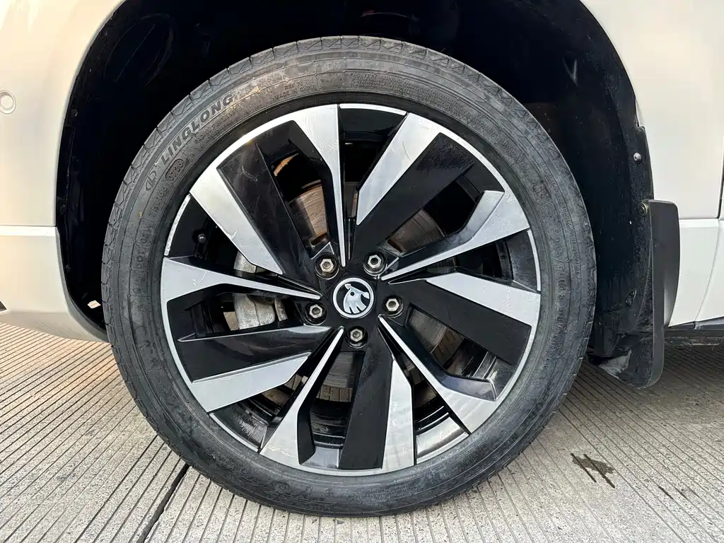 Skoda Karoq 2022 — фото 21