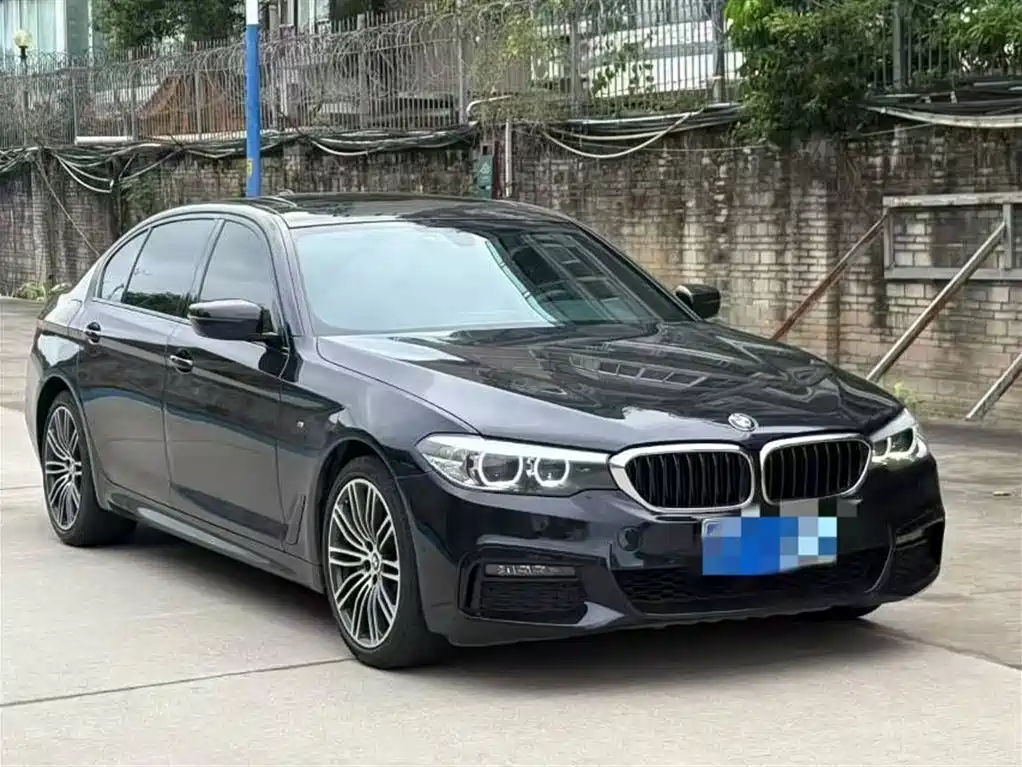 BMW 5 Series 2019 — фото 3