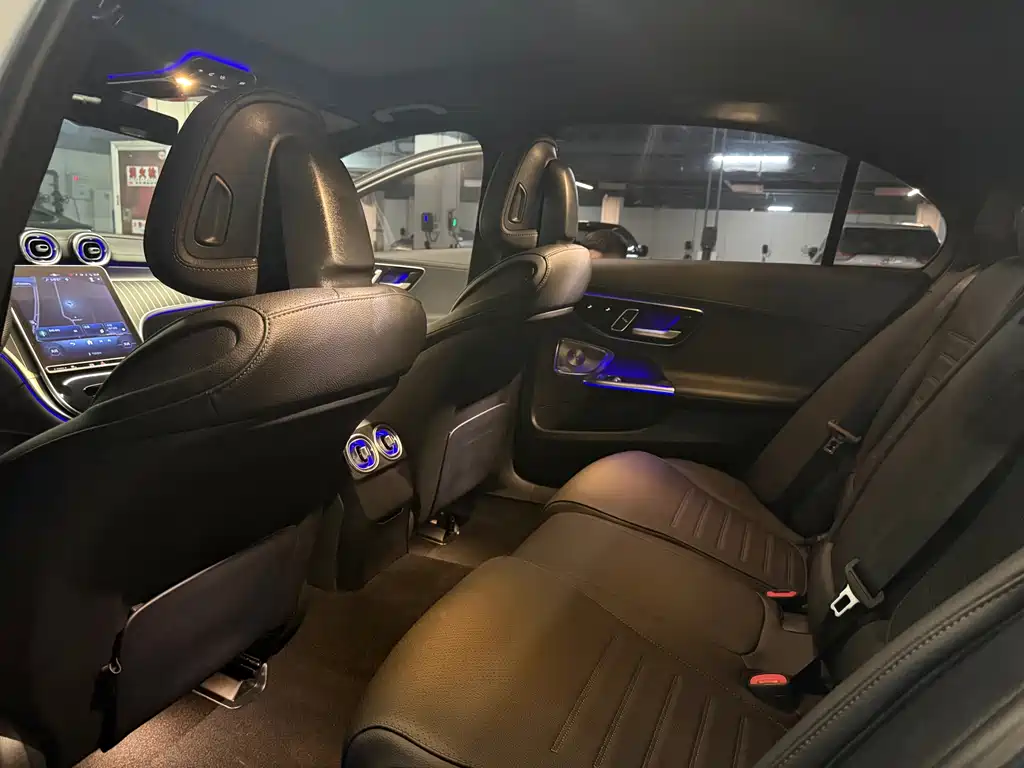 Mercedes-Benz C-Class 2023 — фото 13