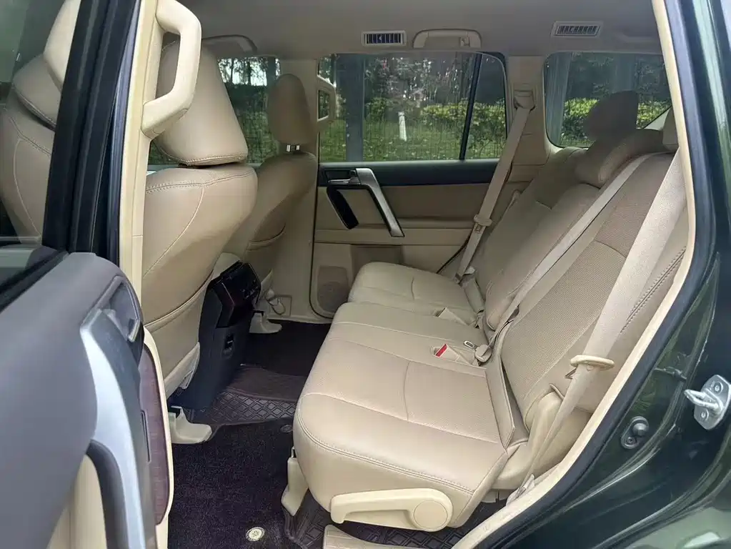 Toyota Prado 2014 — фото 10