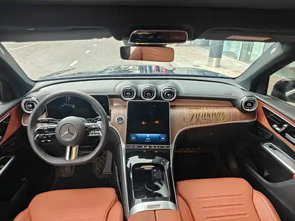 Mercedes-Benz GLC 2025