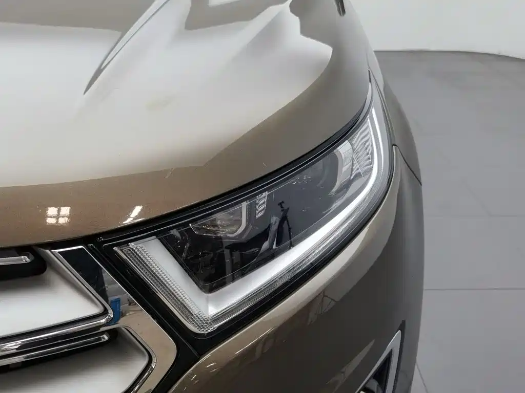 Ford Edge 2016 — фото 7