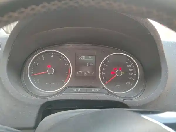 Volkswagen Polo 2015