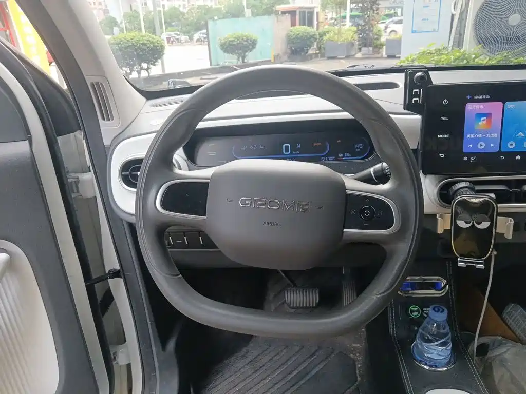 Geely Galaxy Panda 2025 — фото 6