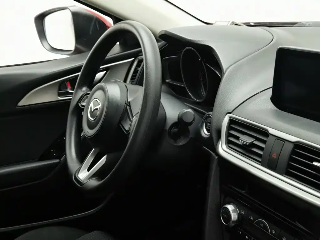 Mazda 3 Axela 2017 — фото 22