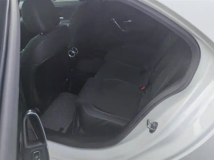 Mercedes-Benz A-Class 2020 — фото 11