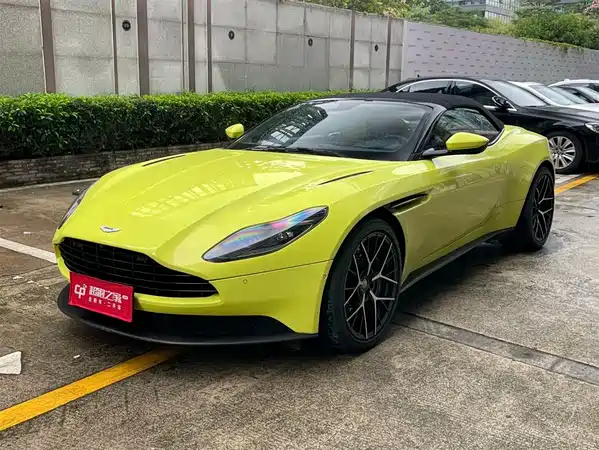 Aston Martin DB11 2019
