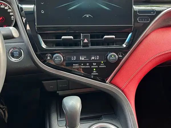 Toyota Camry 2023