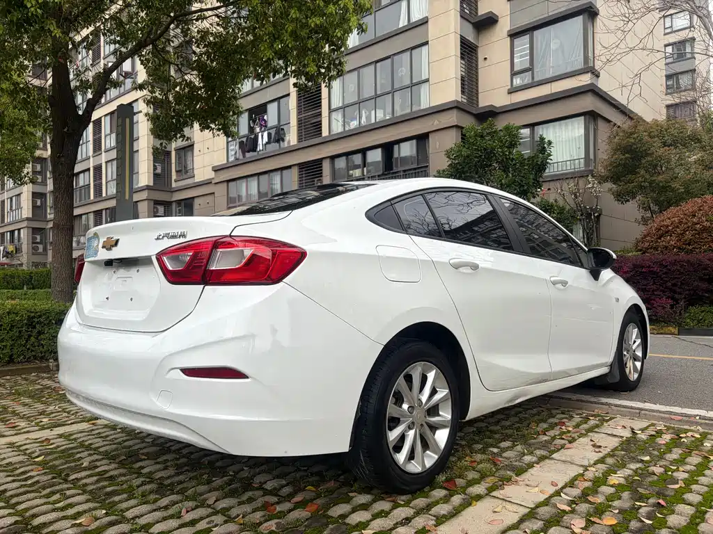Chevrolet Cruze 2018 — фото 7