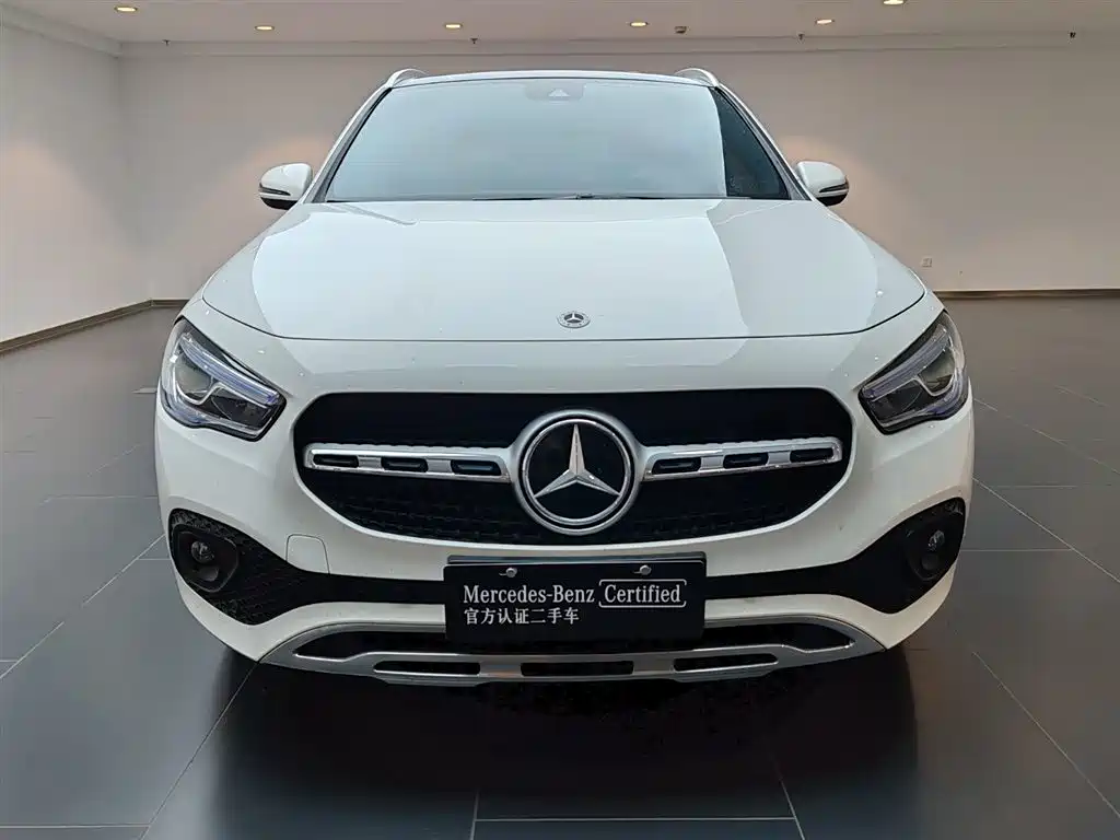 Mercedes-Benz GLA 2023