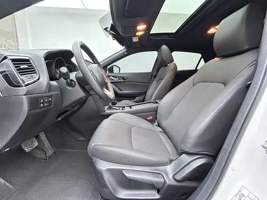 Mazda CX-4 2023