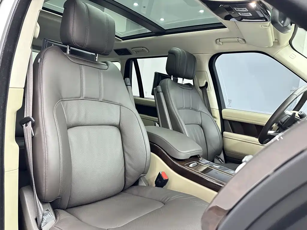 Land Rover Range Rover 2021 — фото 17