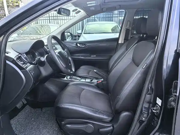 Nissan Tiida 2011