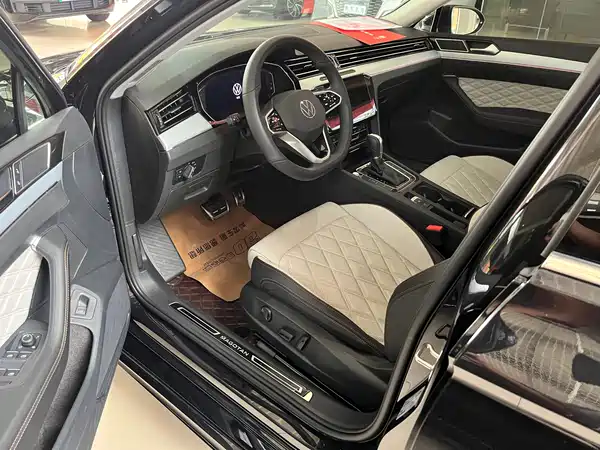 Volkswagen Magotan 2025