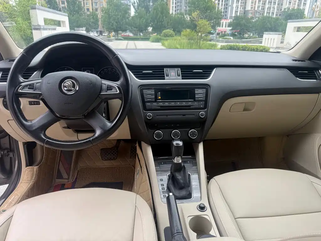 Skoda Octavia 2015 — фото 6