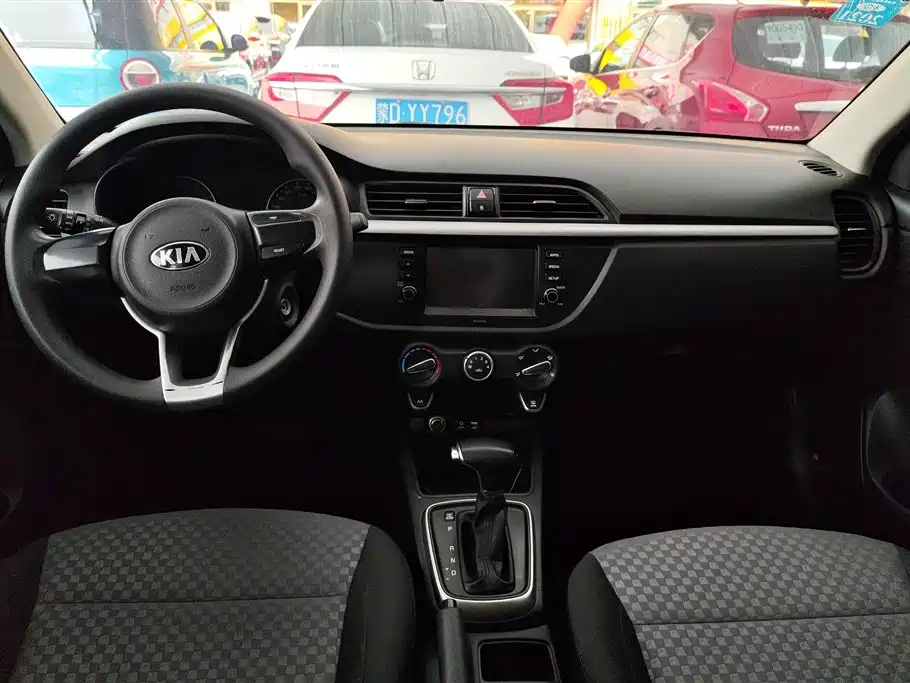 Kia K2 2017 — фото 12