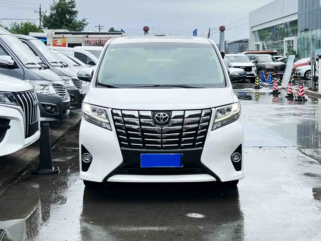 Toyota Alphard 2017 — фото 2