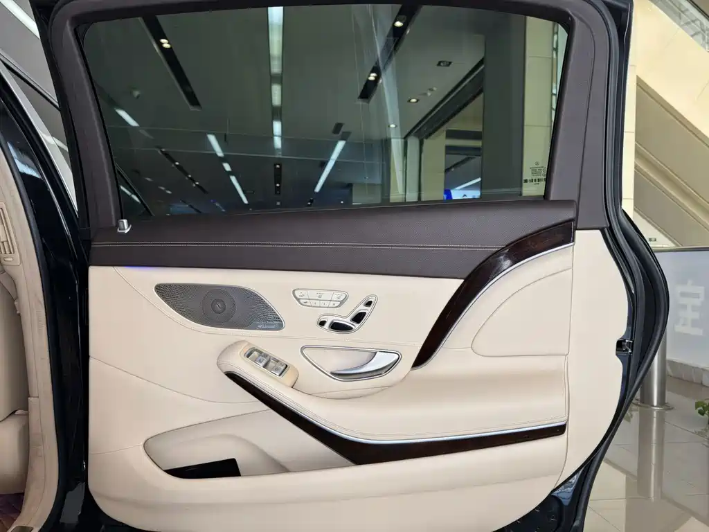Mercedes-Benz Maybach S-Class 2015 — фото 17