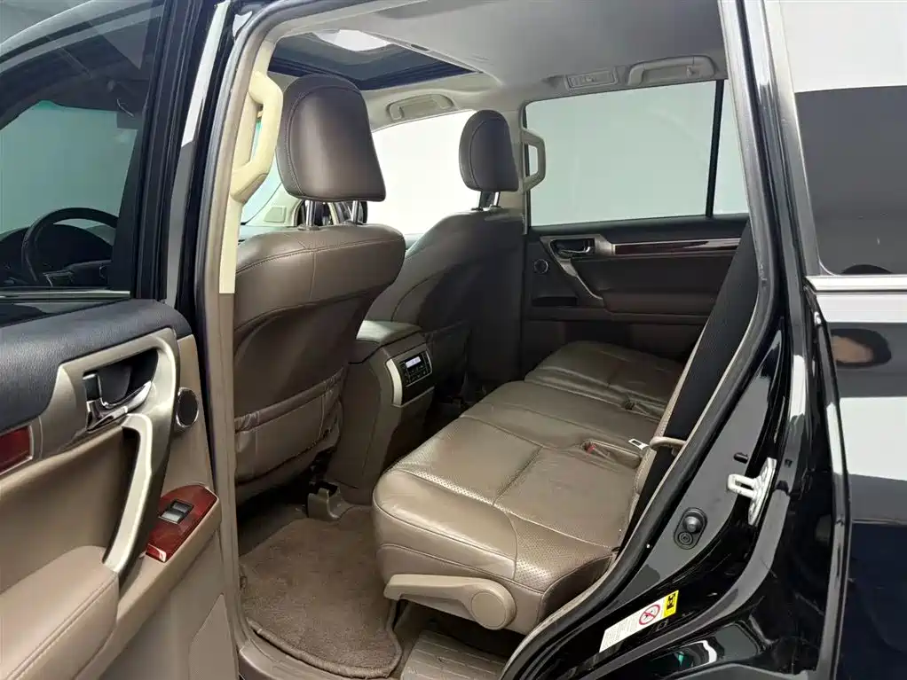 Lexus GX 2013 — фото 10