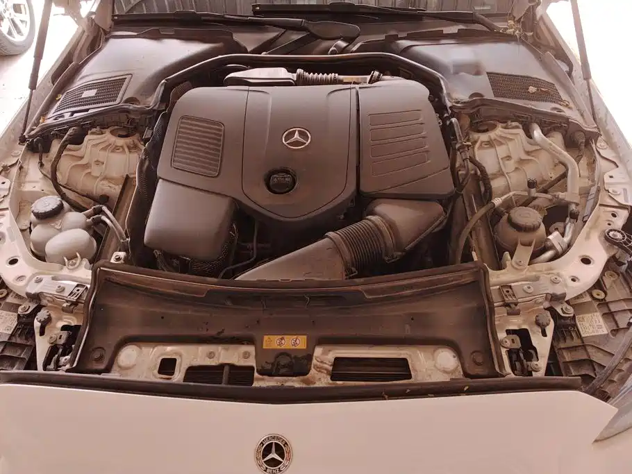 Mercedes-Benz C-Class 2024 — фото 10