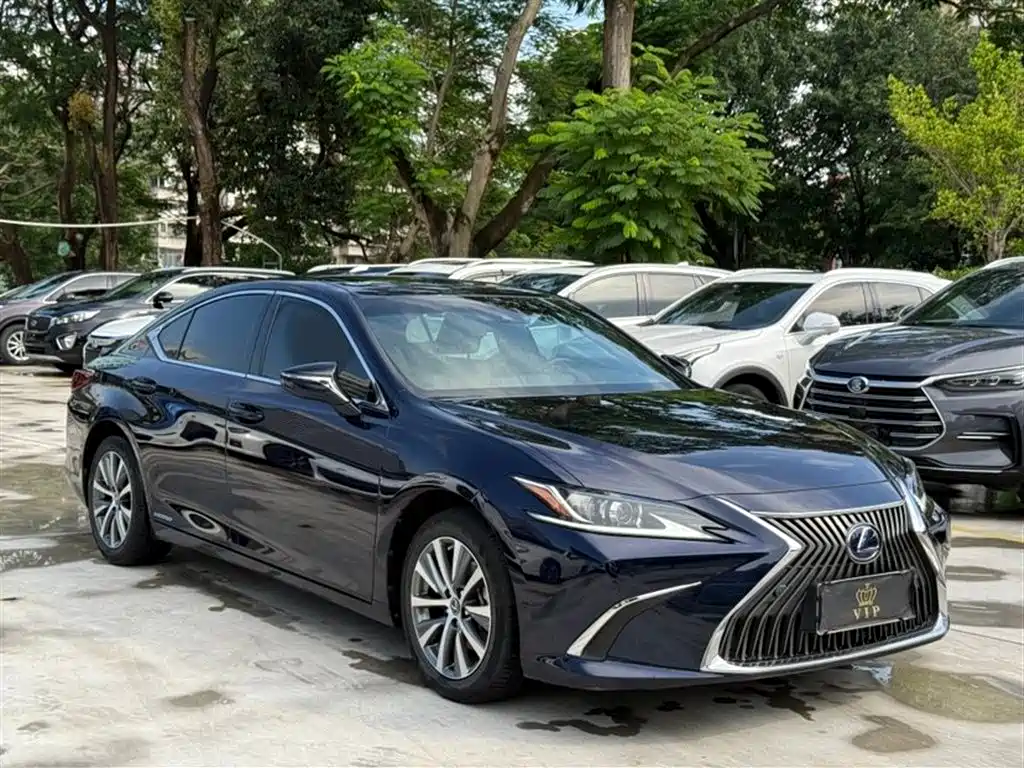 Lexus ES 2020 — фото 3