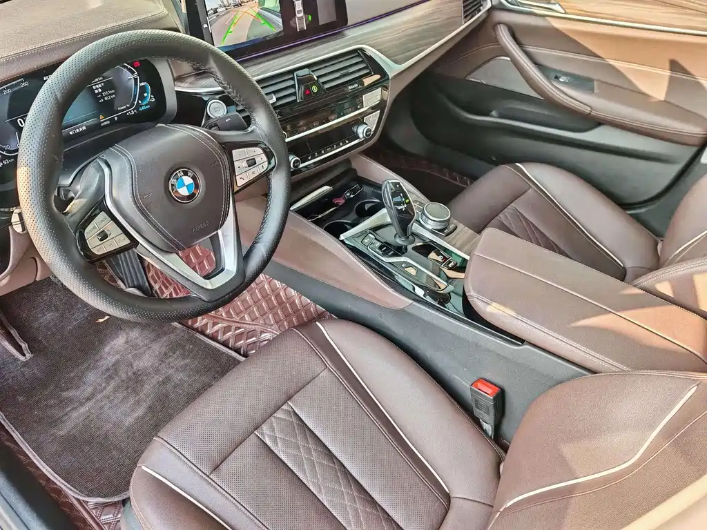BMW 5 Series New Energy 2021 — фото 12