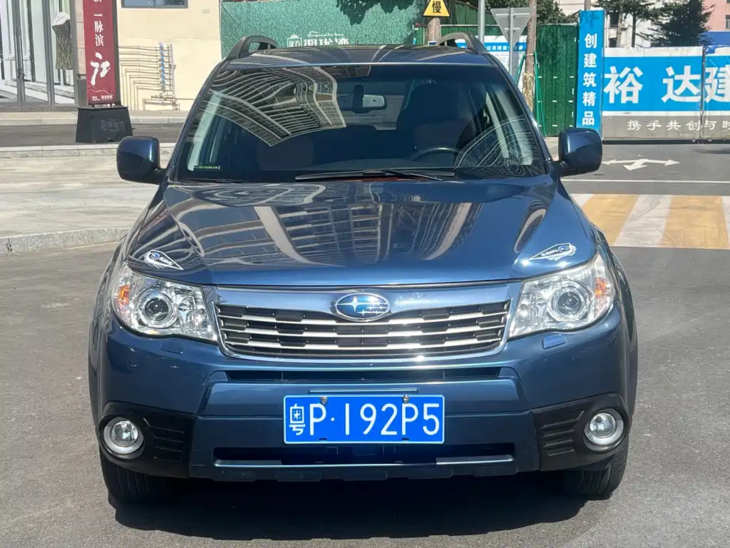 Subaru Forester 2010 — фото 2
