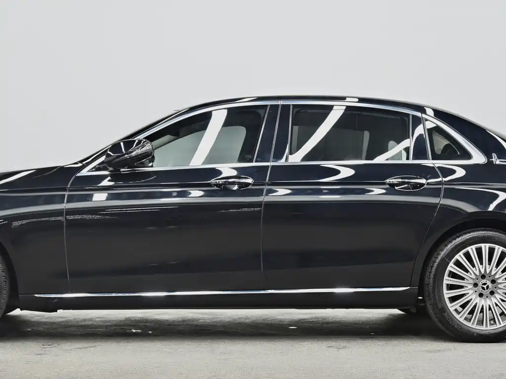 Mercedes-Benz E-Class 2022 — фото 27