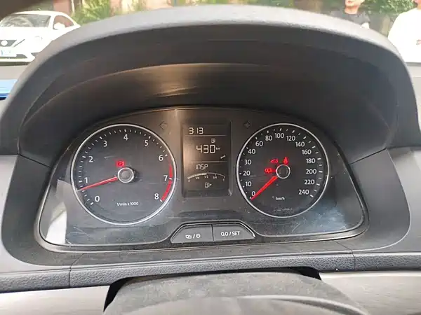 Volkswagen Lavida 2015
