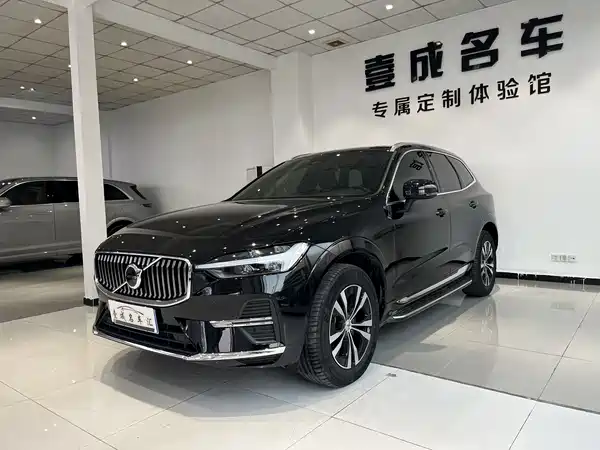 Volvo XC60 2025