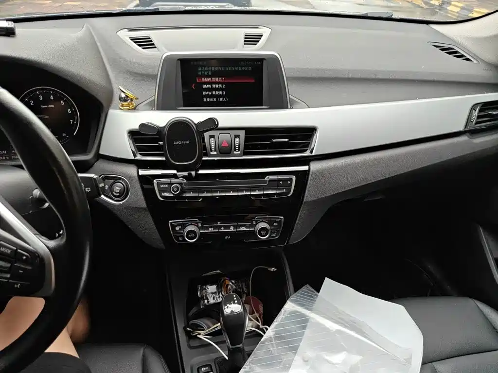 BMW X1 2018 — фото 14