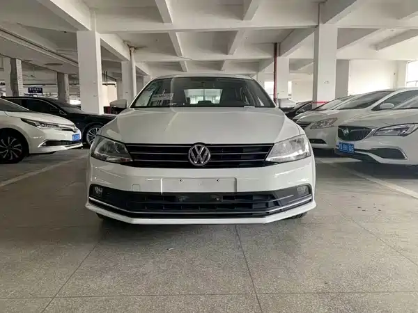 Volkswagen Sagitar 2018
